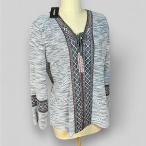 Annabelle Soft Nordic-style embroidered Sweater, sz M